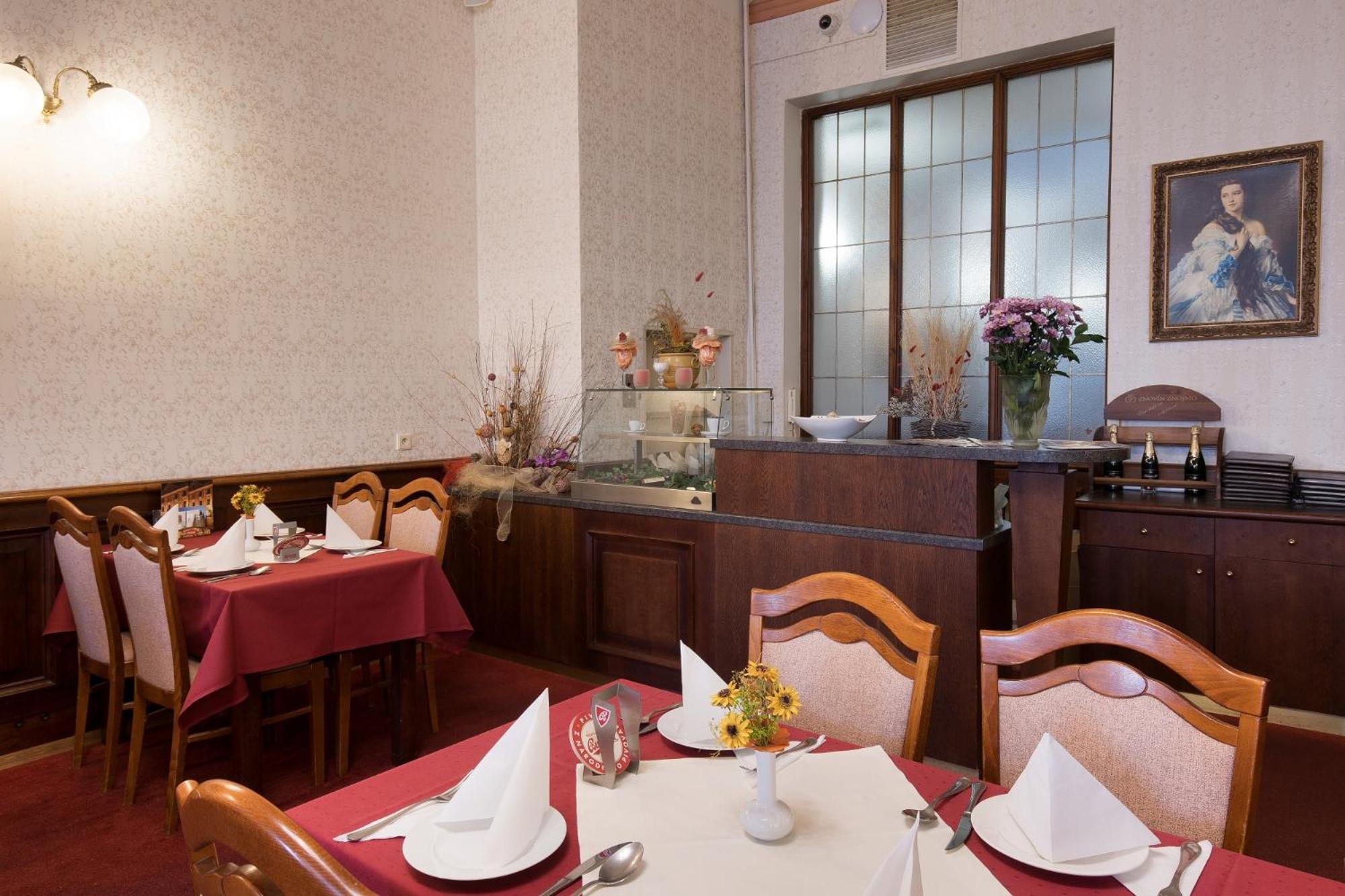 Hotel U Cerneho Orla Telcz Zewnętrze zdjęcie
