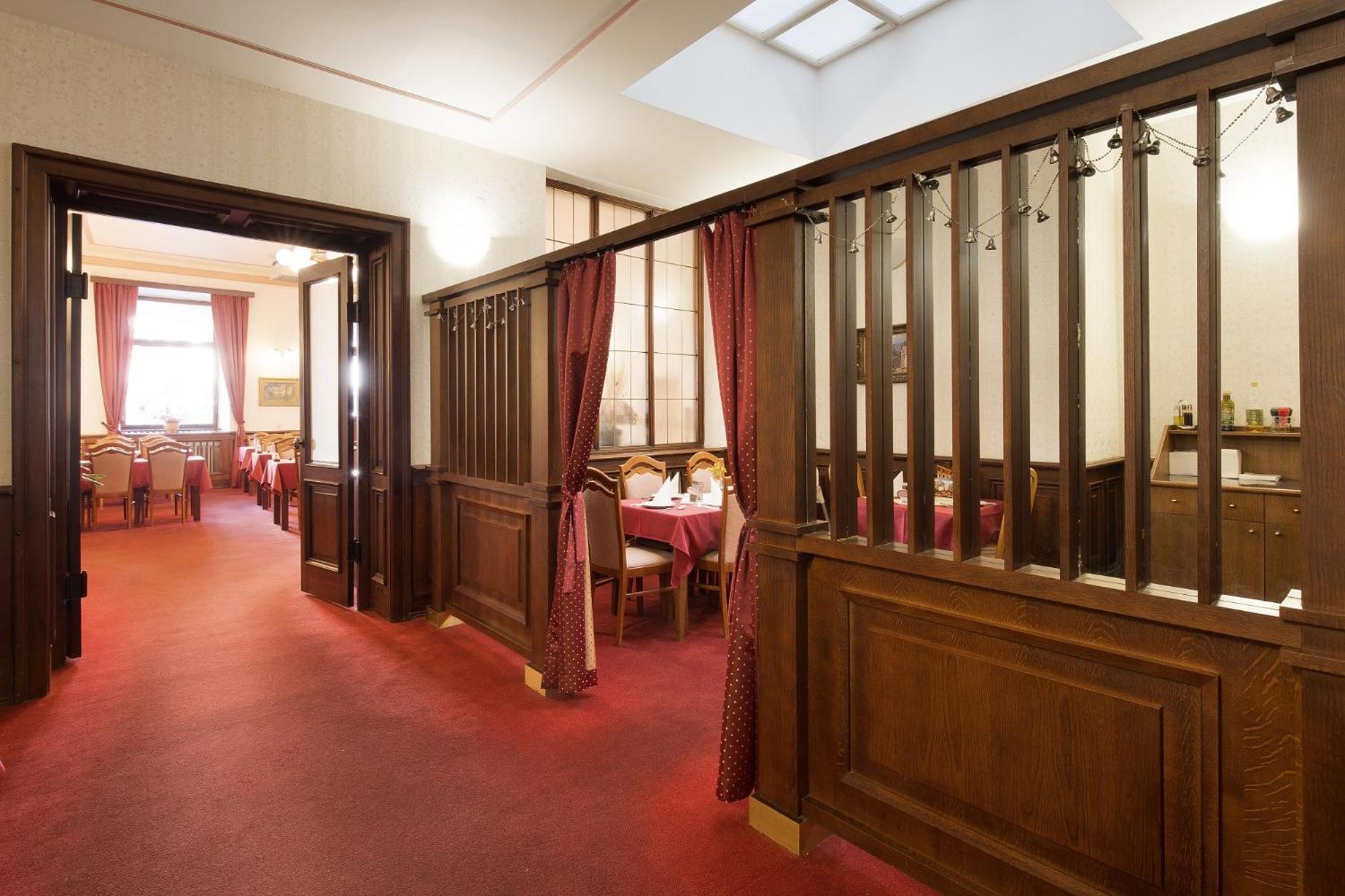 Hotel U Cerneho Orla Telcz Zewnętrze zdjęcie