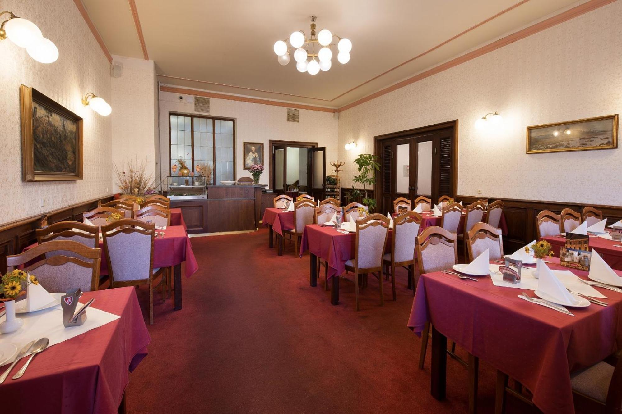Hotel U Cerneho Orla Telcz Zewnętrze zdjęcie