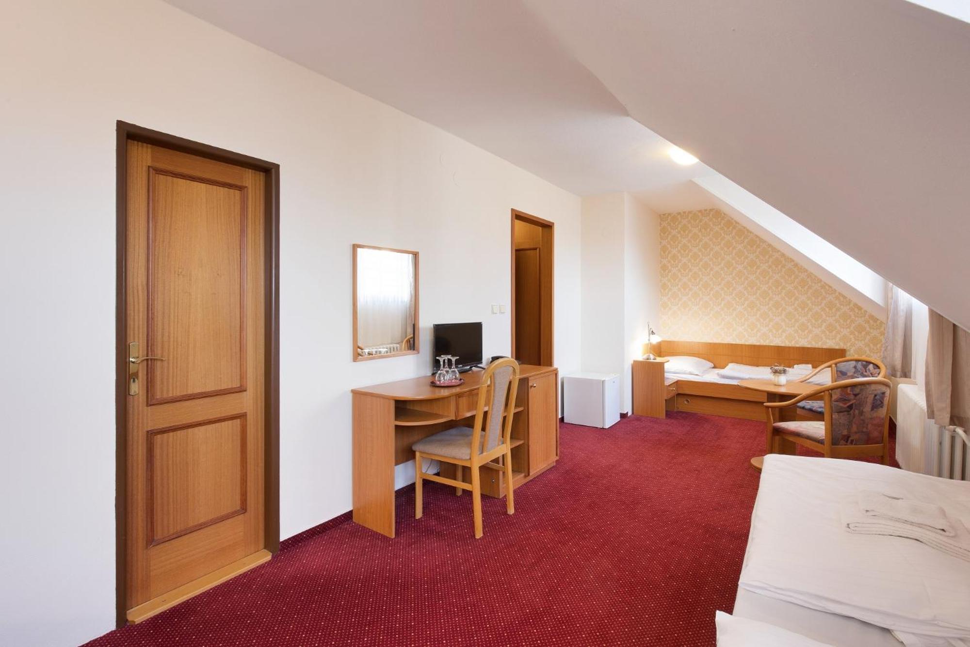 Hotel U Cerneho Orla Telcz Zewnętrze zdjęcie